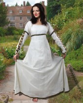 Aleyd Gown